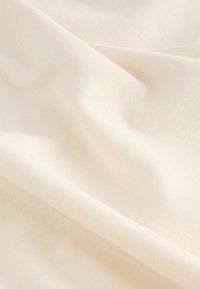 Thumbnail Image 3