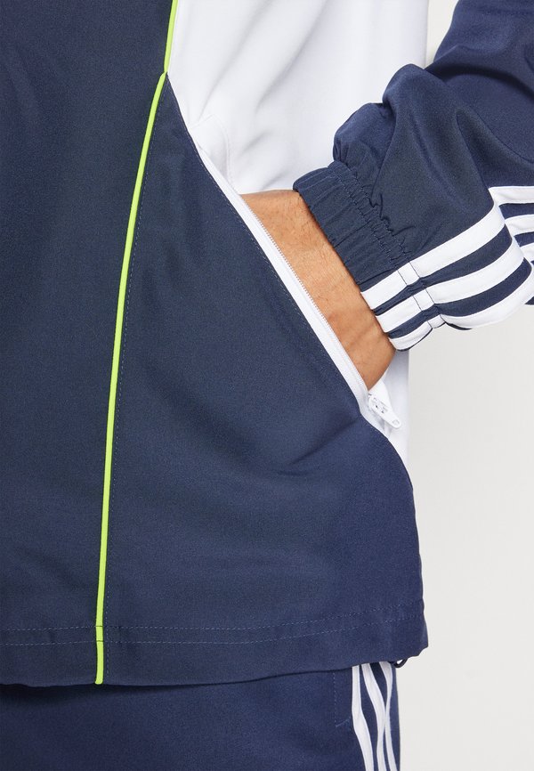 REAL MADRID JACKET - Club wear3