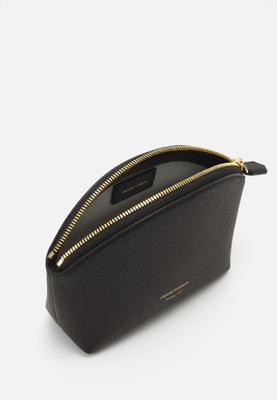 Emporio Armani BEAUTY CASE - Higienos reikmenų kosmetinė - black