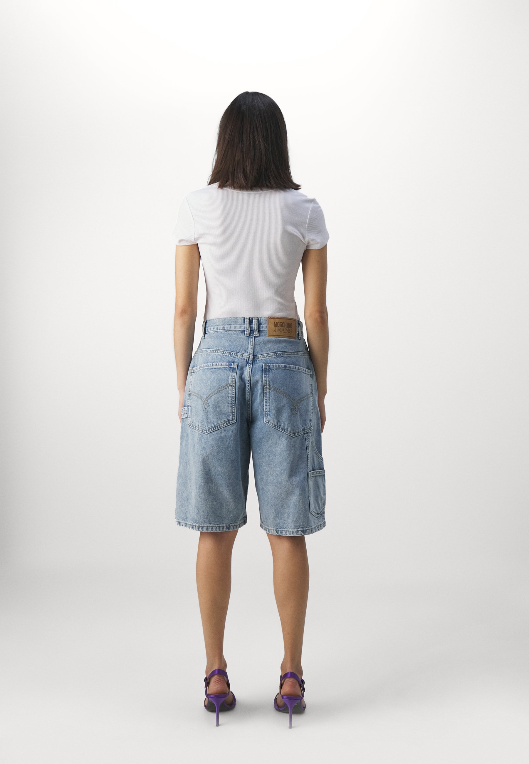 【関税&送料込】Moschino Jeans Denim Shorts MOSCHINO JEANS whiskering-effect Denim Shorts | Blue | FARFETCH