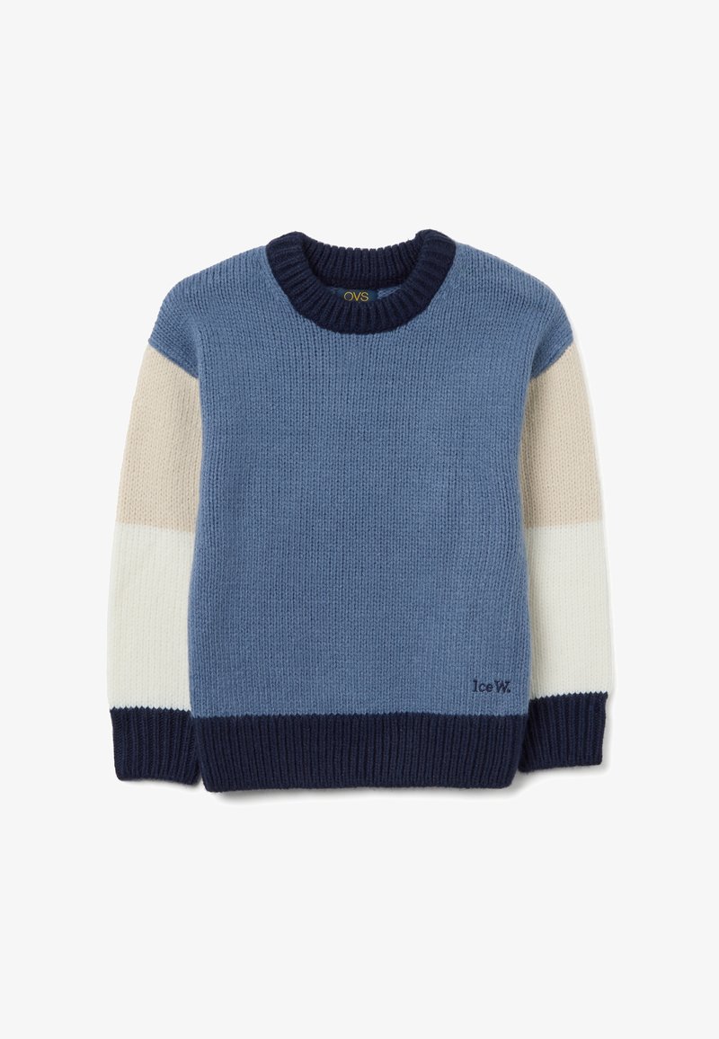 Strickpullover mit Rundhalsausschnitt, der ein blaues, cremefarbenes und marineblaues Farbblockdesign aufweist. Weiche Textur, gerippte Bündchen und Saum mit gesticktem Detail.