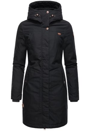 Long manteau d’hiver noir avec capuche, fermeture éclair avant recouverte par une patte de boutonnage, deux poches latérales et cordons de capuche réglables.