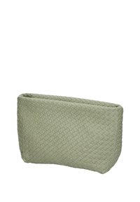 Borsa a pochette intrecciata di colore verde chiaro, con forma rettangolare e superficie liscia, caratterizzata da un motivo continuo e bordi arrotondati.