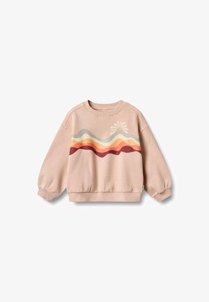 Hellrosa Sweatshirt mit Rundhalsausschnitt und Ballonärmeln. Verziert mit horizontalen Wellen in Beige, Orange und Dunkelrot sowie einer Sonnen-Grafik.