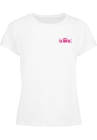 Biely bavlnený tričko s krátkymi rukávmi a okrúhlym výstrihom, s ružovým textom „cono di gelato!“ potlačeným na prednej strane.