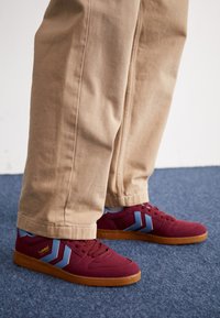 Ej vald, windsor wine/faded denim