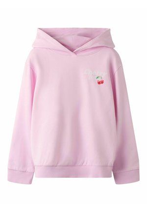 Sweat à capuche rose clair avec un motif cerise sur le devant et le texte « Cherry Bomb », avec des manches longues et une poche frontale.