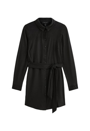Abito camicia nero con colletto, maniche lunghe, bottoni frontali e cintura in tessuto. Texture liscia, taglio dritto e design al ginocchio.