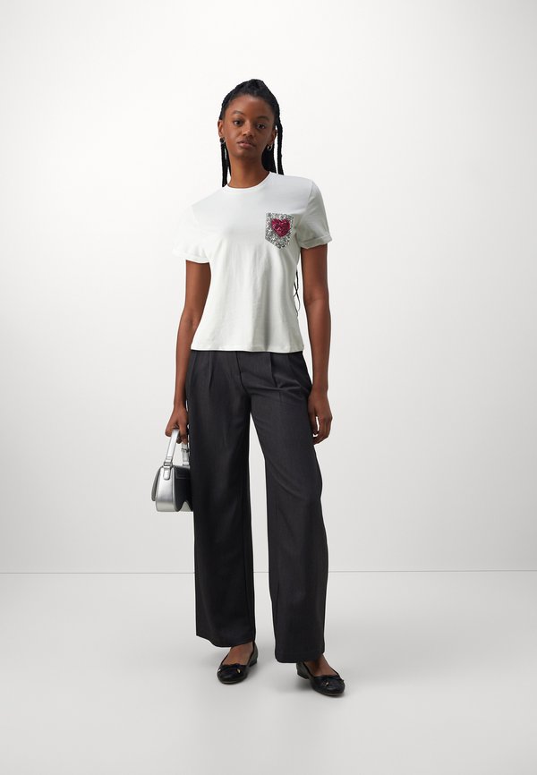 ONLNINKA LIFE TEE POCKET BOX - Print T-shirt2