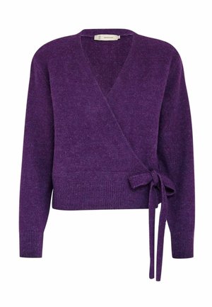 Fioletowy sweter w formie owijany, wykonany z miękkiej dzianiny. Posiada dekolt w kształcie V, długie rękawy, ściągacze na mankietach oraz detal w postaci wiązania w talii.