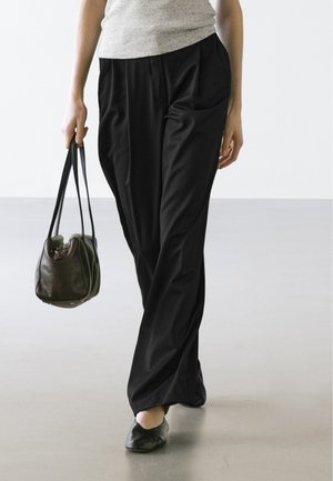 Massimo Dutti, PLEATED EXTRA FINE WOOL TROUSERS - Trousers - black