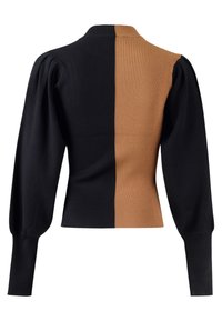 Sweter z długim rękawem, prążkowany, z bufkami na ramionach, czarny na lewych i prawych rękawach, z brązowym blokowaniem kolorów na tylnej prawej części.