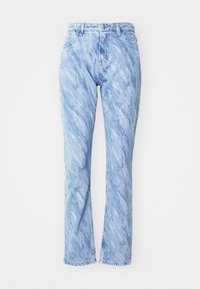 Jeans de denim azul claro com um padrão ondulado e marmoreado, apresentando uma cintura alta, pernas retas, cinco bolsos e fecho de botão.