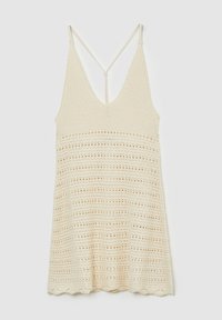 Robe débardeur en crochet crème avec un décolleté en V profond, des fines bretelles et des motifs horizontaux superposés. Une ourlet festonné ajoute un détail texturé.