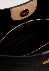 MICHAEL Michael Kors Håndtasker - black