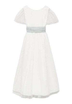 Robe blanche avec manches bouffantes transparentes et une large ceinture gris argenté, portée par une personne aux cheveux blonds mi-longs.
