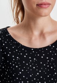 ONLY ONLELCOS AOP JRS NOOS - Långärmad tröja - black