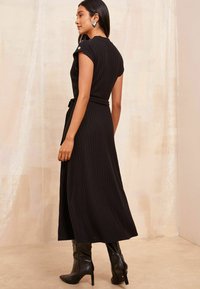 Friends Like These Abito in maglia - black