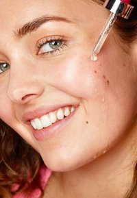 Sand&Sky AUSTRALIAN EMU APPLE - DREAMY GLOW DROPS - Siero