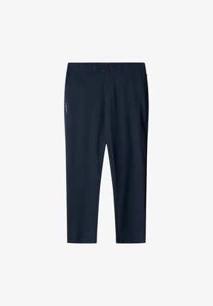 Námorně modré kalhoty vyrobené z hladké tkaniny, s úzkým střihem, poutky na opasek a jemným logem na boku.