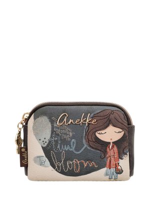 Piccola borsa con cerniera con una ragazza dei cartoni animati che tiene un cestino di fiori, testo "Anekke" e "Time to bloom" su uno sfondo beige e scuro.