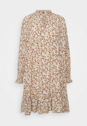 Blumen kleid aus leichtem Stoff mit cremefarbener Basis, versehen mit buntfarbigen Blumen, langen Ärmeln, hohem Kragen und einem gestuften Saum.