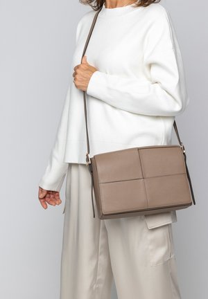 Picard CLAIRE - Cross body bag - chai