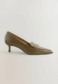 Next REGULAR FIT   - Klassikalised kontsakingad - mottled green