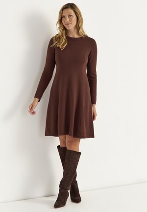 Cellbes of Sweden, FINE-KNITTED DRESS - Strickkleid - rusty brown