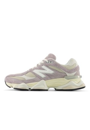 New Balance Matalavartiset tennarit - truffle salt/timberwolf
