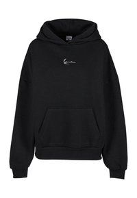 Zwarte hoodie van zachte stof, voorzien van een kangoeroezak en een in het wit geborduurd logo op de borst. Relaxte pasvorm met geribde manchetten.