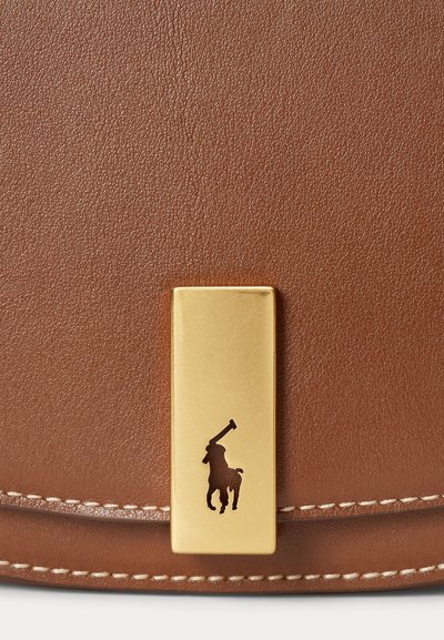 Polo Ralph Lauren POLO ID CALFSKIN MINI SADDLE BAG - Soma ar siksnu pāri ķermenim - cuoio