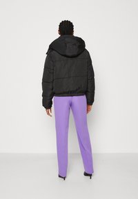 ONLY ONLEVI CARGO PUFFER JACKET - Téli dzseki - black