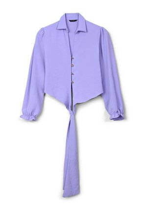 Lila kurz geschnittene Bluse mit langen, gepufften Ärmeln, einer Knopfleiste und einem gebundenen Saum. Glattes Material mit dezentem Glanz und gerafften Manschetten.
