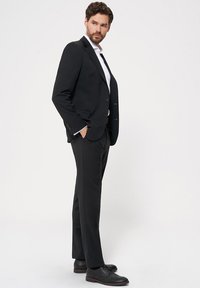 RYŁKO Biznesowe buty sznurowane