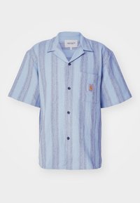 Ausgewählt, misty sky