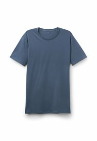Camiseta de manga corta con cuello redondo en suave tela azul. Presenta una textura lisa con un corte clásico y sin patrones ni acentos visibles.