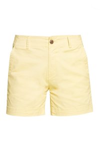 Shorts décontractés jaune clair avec bouton avant et passants de ceinture, en tissu doux, présentés sur fond blanc.
