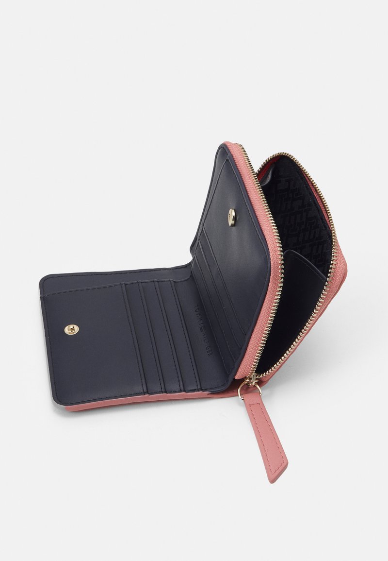 Tommy Hilfiger REFINED MONO - Geldbörse - teaberry blossom/pink  