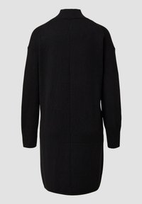 Schwarzes langes Pulloverkleid mit geripptem Stehkragen. Oversize-Passform, lange Ärmel und mittige Naht hinten. Weiche Strickstruktur.