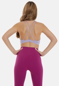SQUATPROOF Top - iris purple