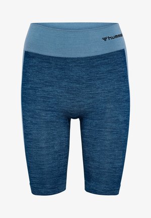 Hybrid blå atletikshorts lavet af tekstureret stof. Tæt siddende design med bred linning, der har en lysere blå accent øverst.