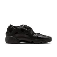 Μαύρο αθλητικό παπούτσι slip-on με μεγάλες κυκλικές οπές και παχιά σόλα, με ρυθμιζόμενους ιμάντες στον αστράγαλο και στην περιοχή του μπροστινού ποδιού.