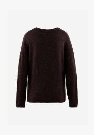 Ciemnobrązowy sweter wykonany z miękkiej, teksturowanej tkaniny. Okrągły dekolt, długie rękawy i luźny krój. Prosty fason bez widocznych wzorów.