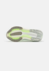 adidas Performance ULTRABOOST LIGHT - Hardloopschoenen voor op de weg - crystal jade/zero metallic/green spark