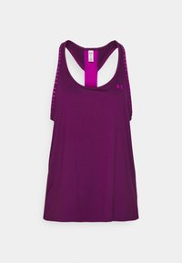 Fioletowy top na ramiączkach typu racerback, wykonany z gładkiej tkaniny. Posiada kontrastujące różowe paski i akcenty z logo.