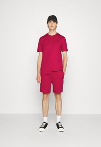 BOSS THOMPSON - T-shirt básica - pink thirteen