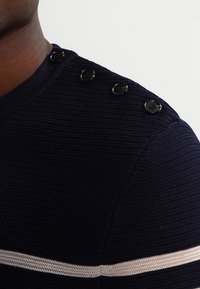 Pier One Stickad tröja - dark blue