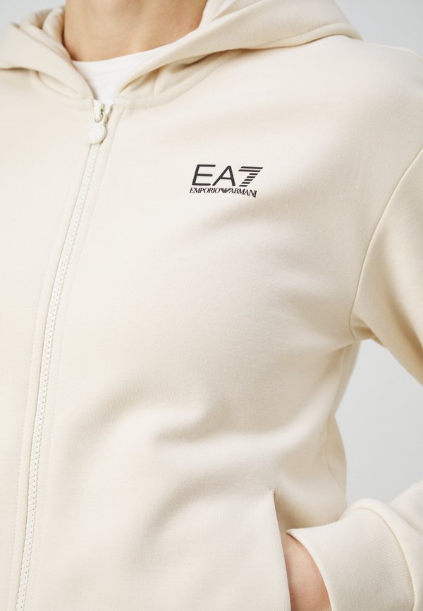 TRAIN LOGO SERIES TRACK SUIT SET - Tracksuit - almond milk3