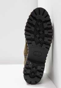 Kennel + Schmenger Botines camperos - green